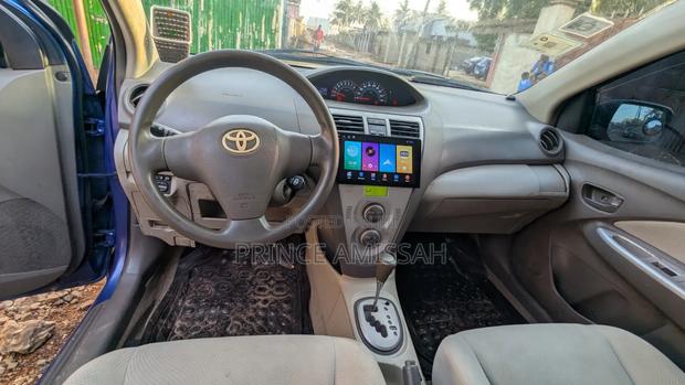 Toyota Belta 2012 Blue