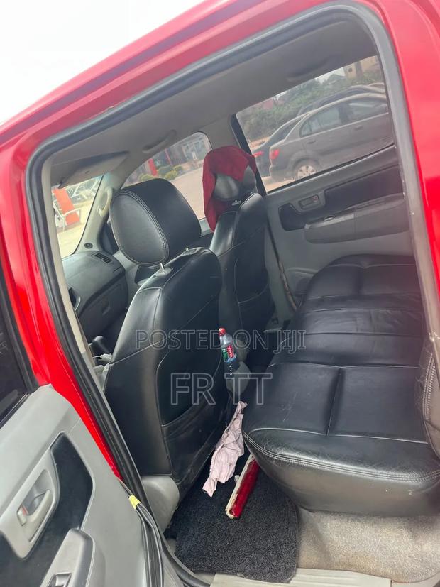 Toyota Hilux 2013 Red