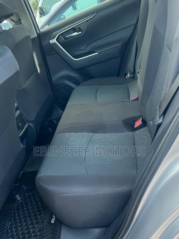 Toyota RAV4 2023 Gray