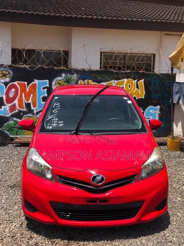 Toyota Vitz 1.3 FWD 3dr 2012 Red