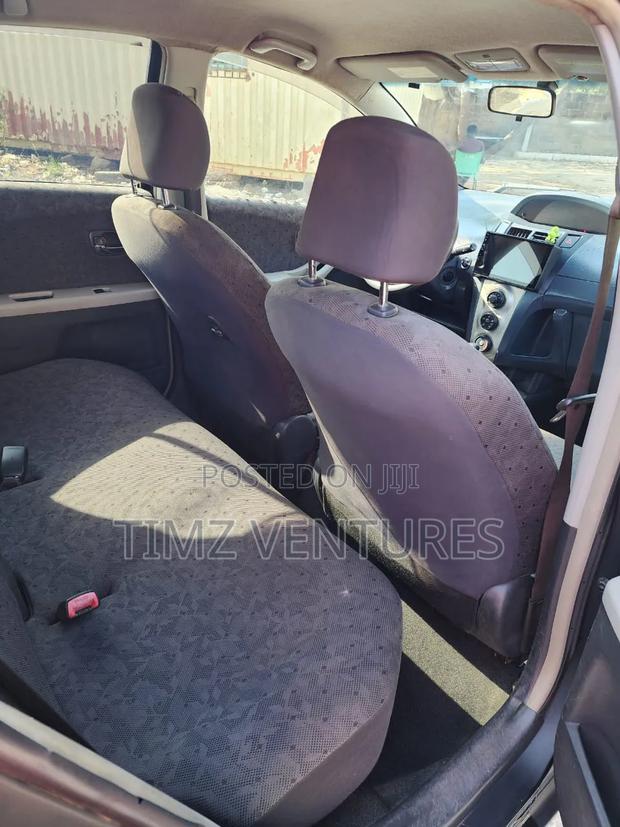 Toyota Vitz 1.3 AWD 3dr 2010 Black