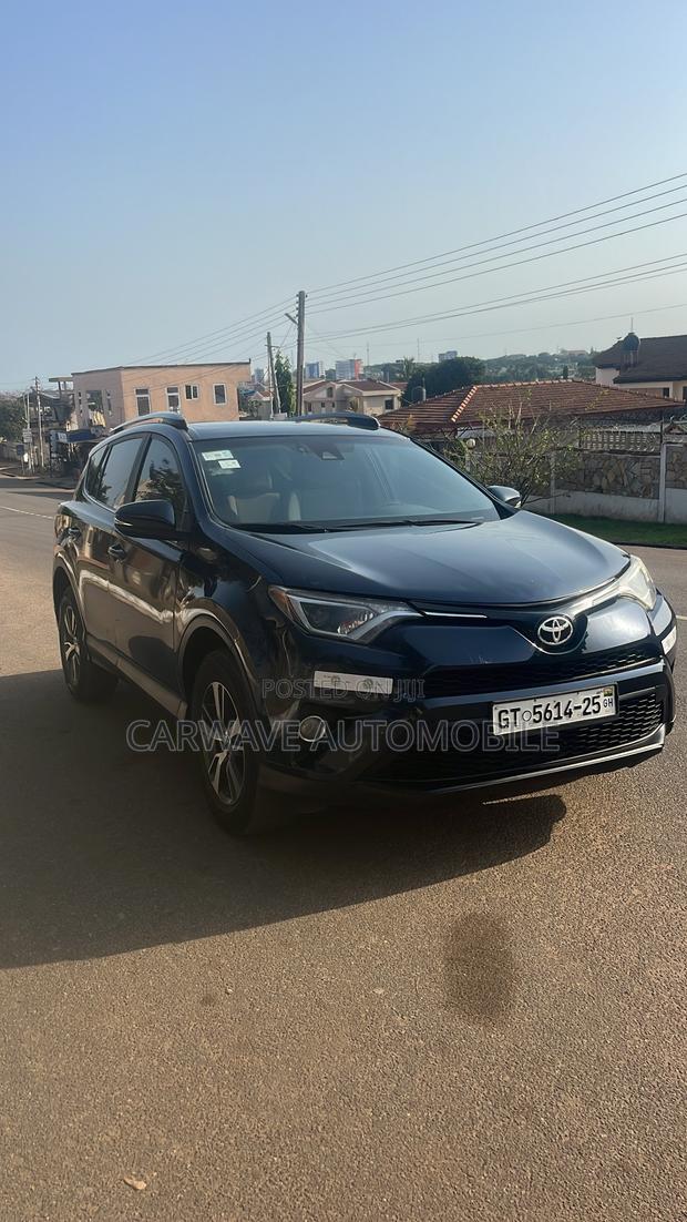 Toyota RAV4 XLE 4dr SUV (2.5L 4cyl 6A) 2018 Black