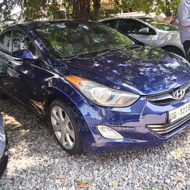 Hyundai Elantra 2013