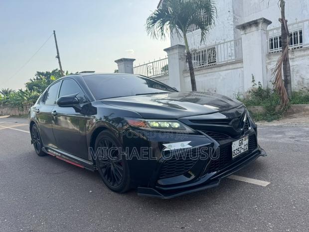 Toyota Camry 2018 Black
