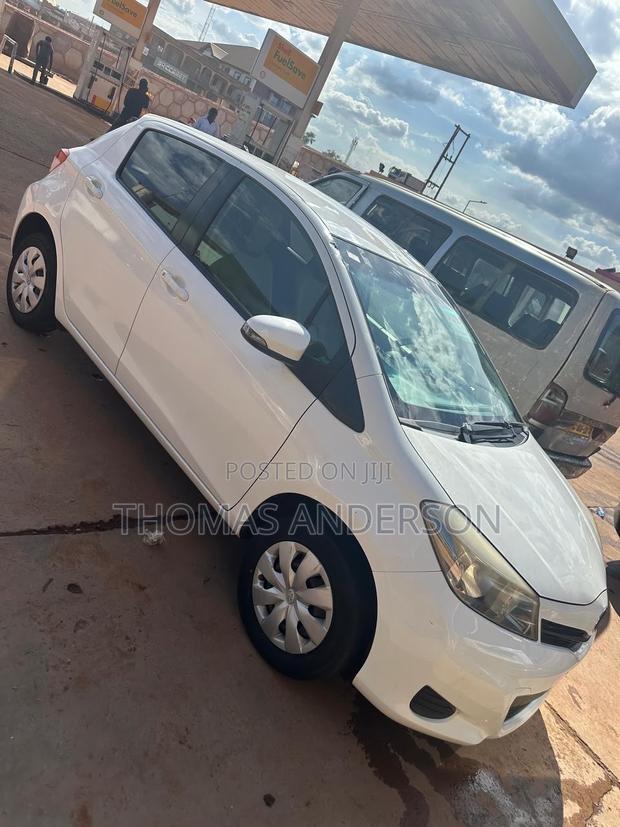 Toyota Vitz 2015 White