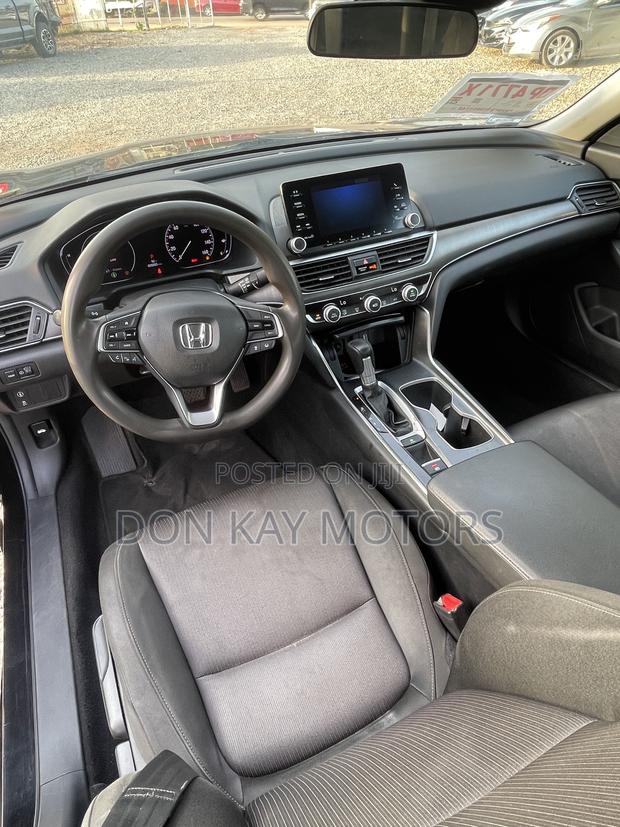 Honda Accord LX (1.5L 4cyl Turbo CVT) 2019 Black