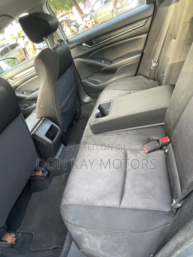 Honda Accord LX (1.5L 4cyl Turbo CVT) 2019 Black