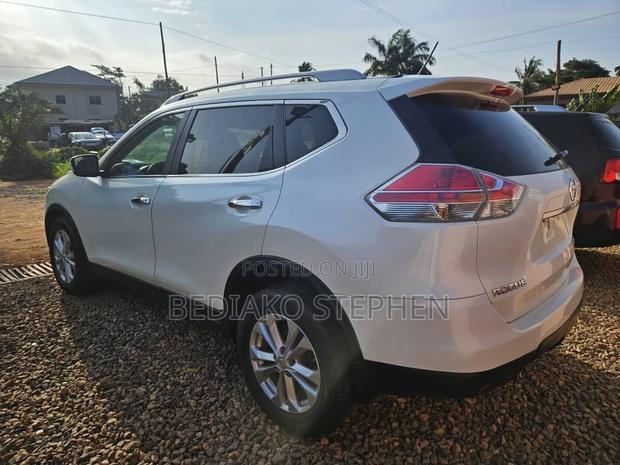 Nissan Rogue 2015 White