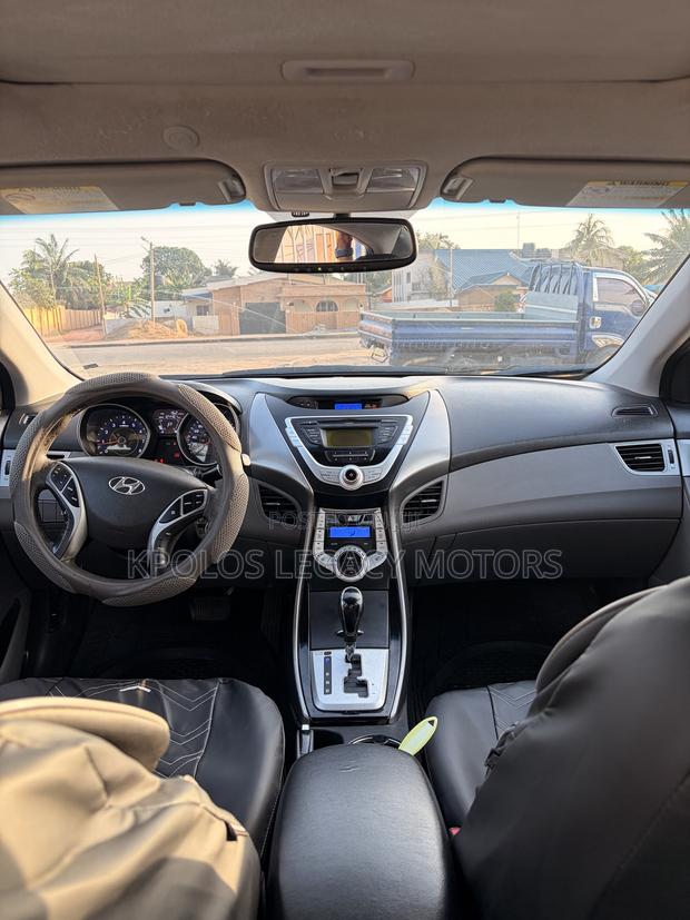 Hyundai Elantra GLS Automatic 2012 White