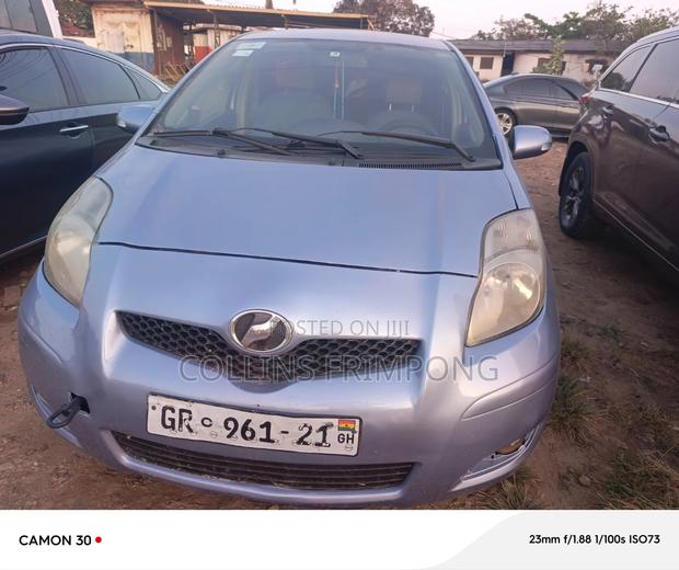 Toyota Vitz 1.5 FWD 5dr 2010 Blue