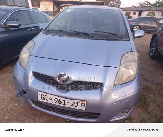 Toyota Vitz 1.5 FWD 5dr 2010 Blue