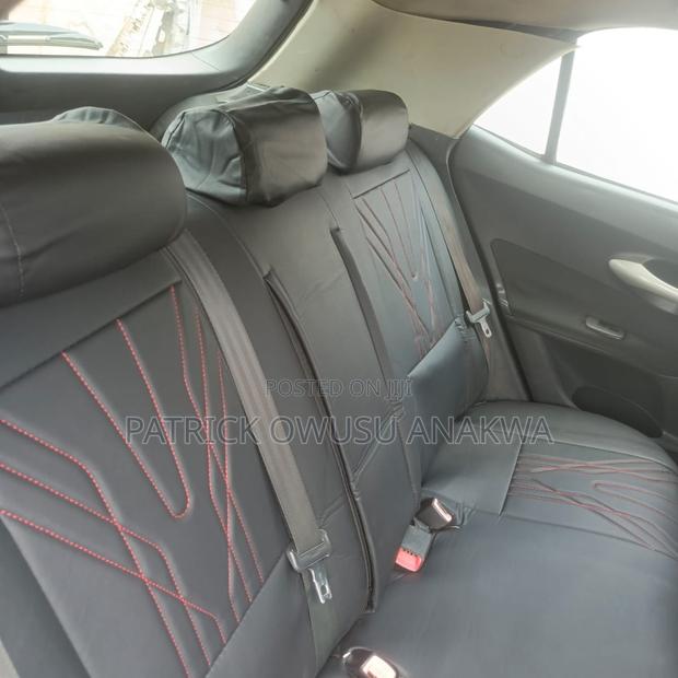 Toyota Auris 2012 Gray