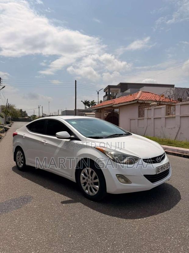 Hyundai Elantra GLS Sedan FWD (1.8L 4cyl 6A) 2013 White