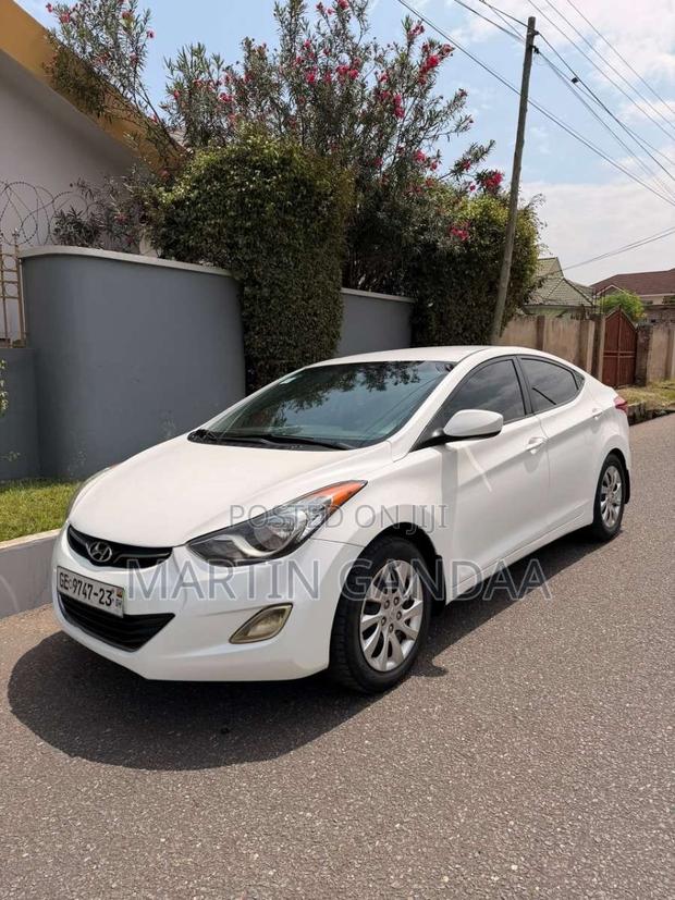 Hyundai Elantra GLS Sedan FWD (1.8L 4cyl 6A) 2013 White