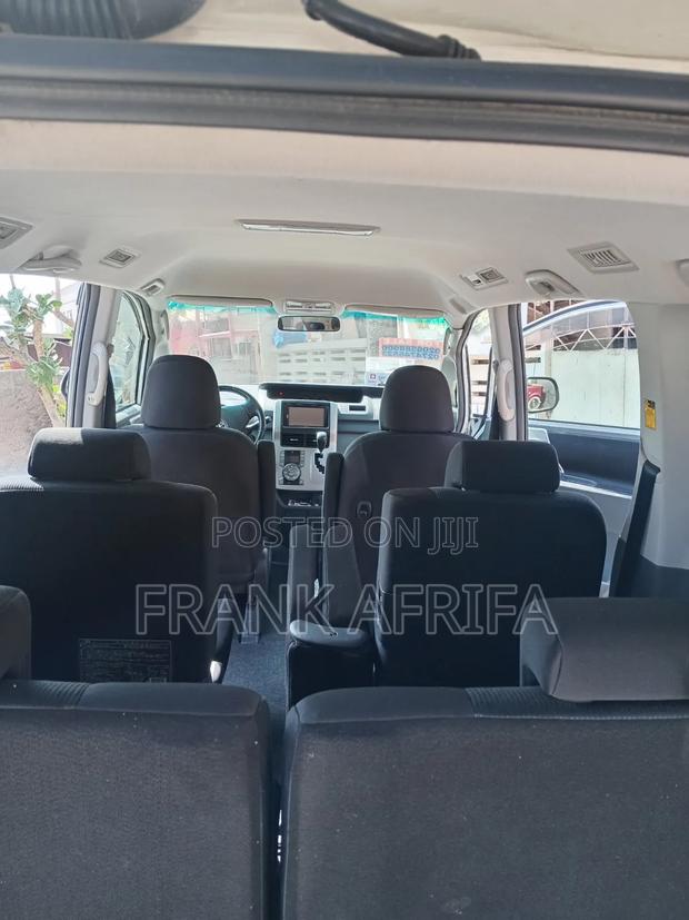 Toyota Voxy 2008 White