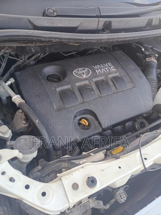 Toyota Voxy 2008 White