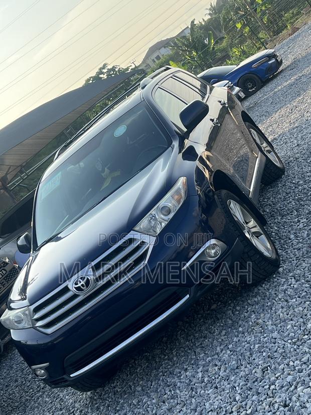 Toyota Highlander 2012 Blue
