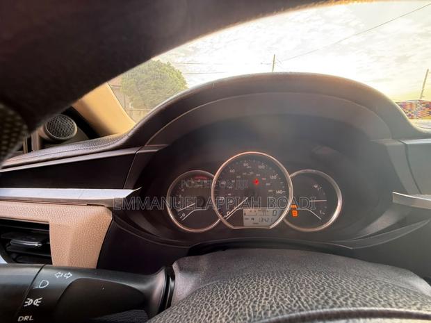 Toyota Corolla LE 4dr Sedan (1.8L 4cyl CVT) 2017 Gray