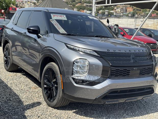 Mitsubishi Outlander SE Black Edition 2023 Gray