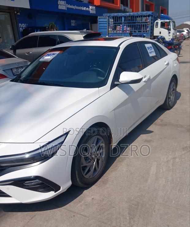 Hyundai Elantra 2024 White