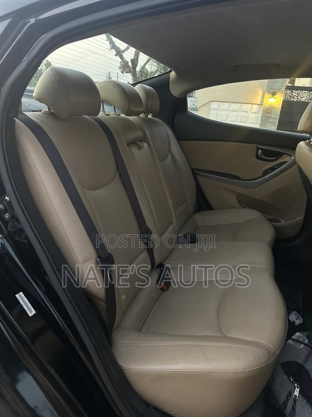 Hyundai Elantra Limited Sedan FWD (1.8L 4cyl 6A) 2013 Black