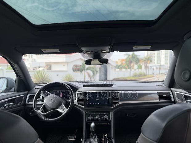 Volkswagen Atlas 2.0T SE w/Technology 2022 Gray
