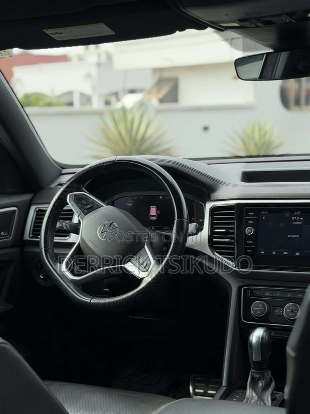 Volkswagen Atlas 2.0T SE w/Technology 2022 Gray
