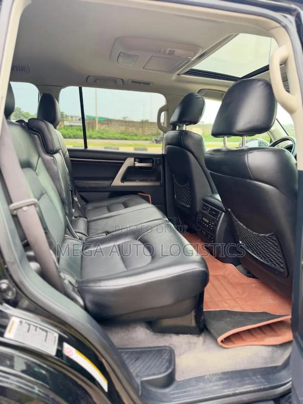Toyota Land Cruiser 2017 Matt Black