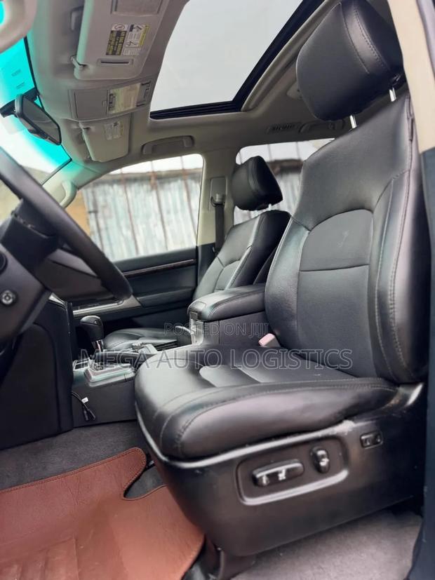 Toyota Land Cruiser 2017 Matt Black