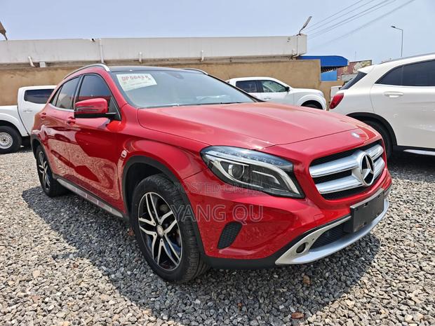Mercedes-Benz GLA-Class 2016 Red