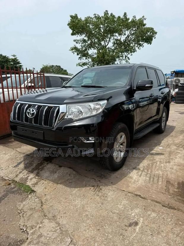 Toyota Land Cruiser Prado 2.8 2021 Matt Black