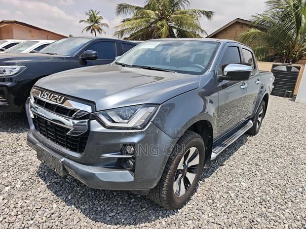 Isuzu D-MAX 2022 Gray