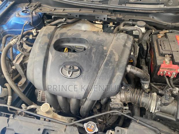 Toyota Yaris 2017 Blue