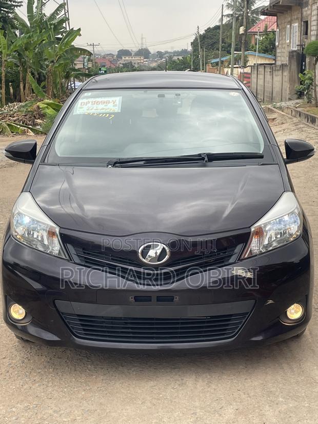 Toyota Vitz 1.3 AWD 5dr 2014 Purple