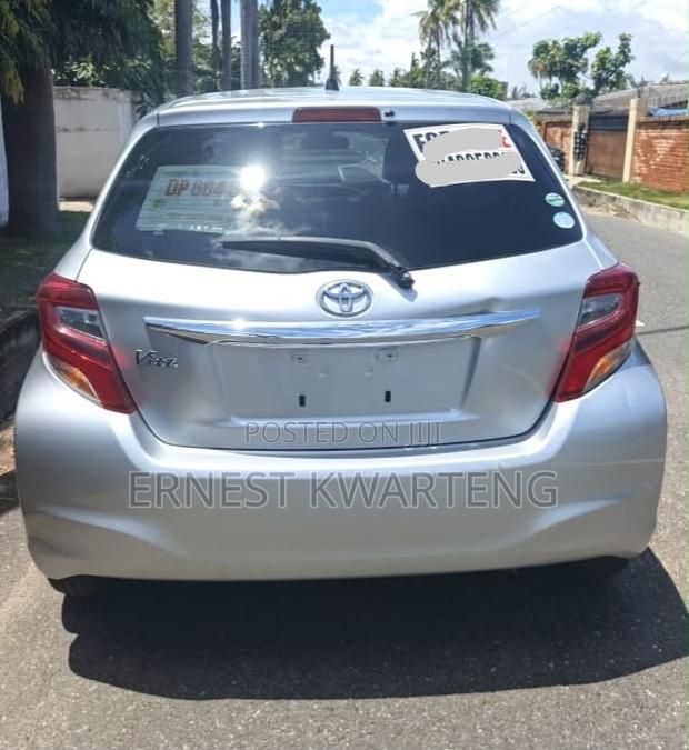 Toyota Vitz 2016 Gray
