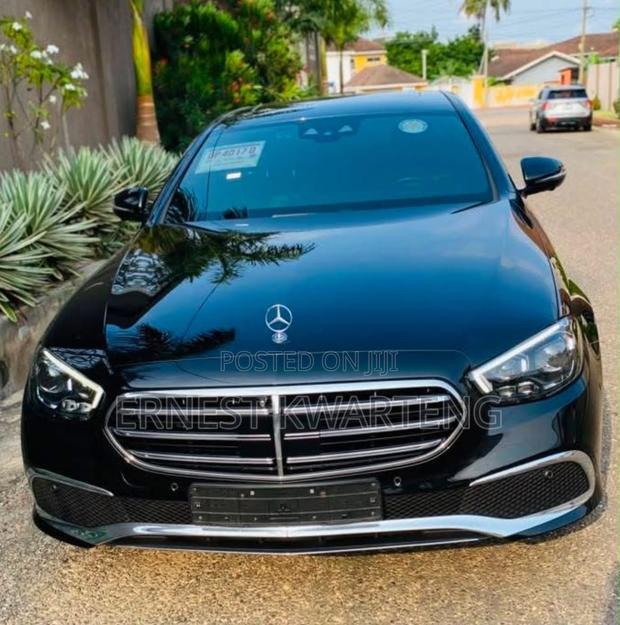 Mercedes-Benz E300 2021 Black