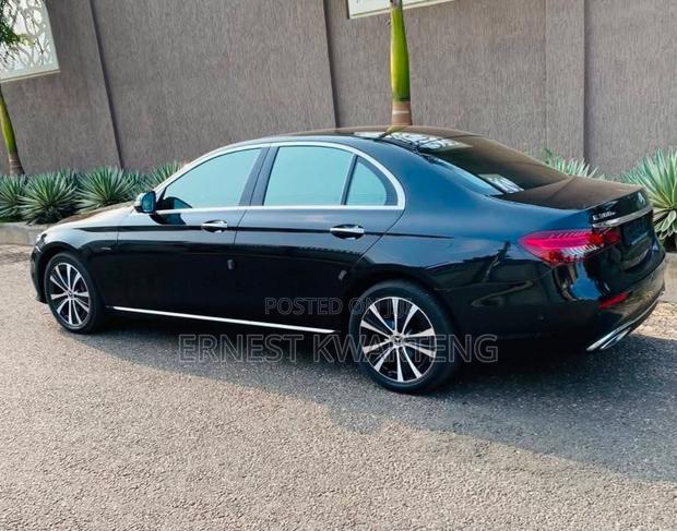 Mercedes-Benz E300 2021 Black