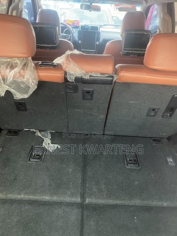 Toyota Land Cruiser Prado 2016 Black