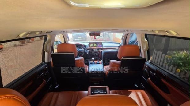 Lexus LX 570 AWD 2017 Black