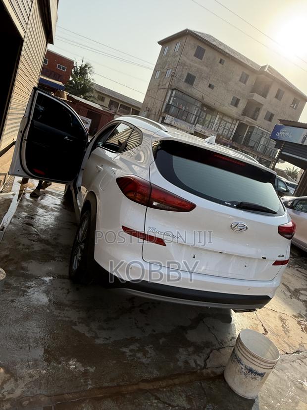 Hyundai Tucson 2019 White