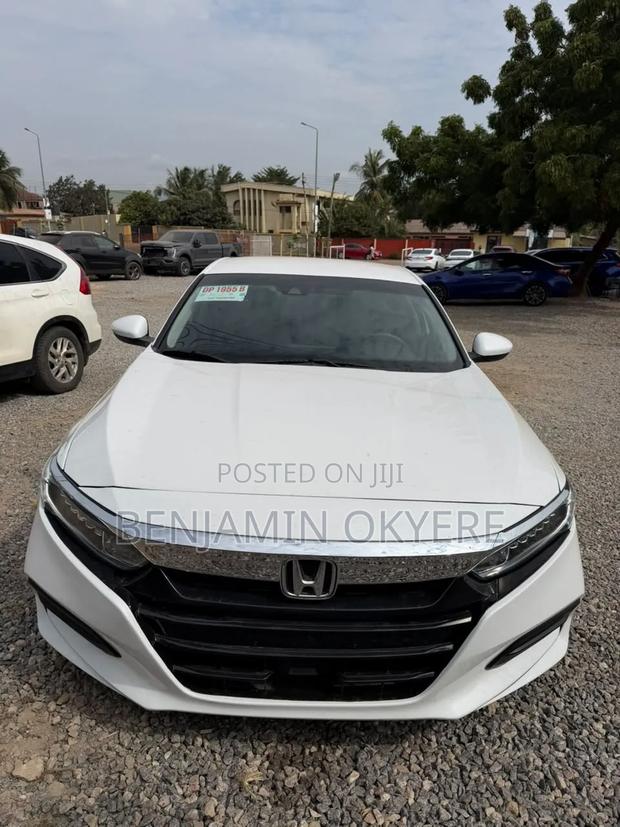 Honda Accord LX (1.5L 4cyl Turbo CVT) 2019 White