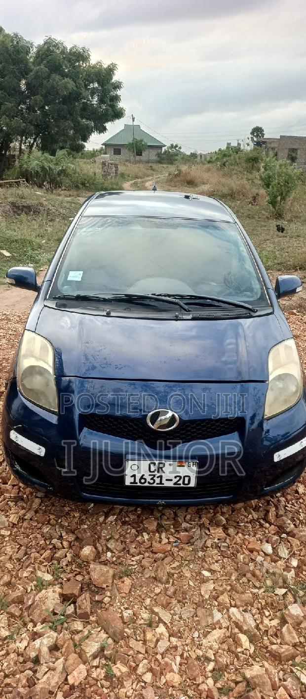 Toyota Vitz 1.0 FWD 5dr 2010 Blue