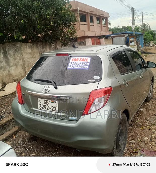 Toyota Vitz 2012 Green