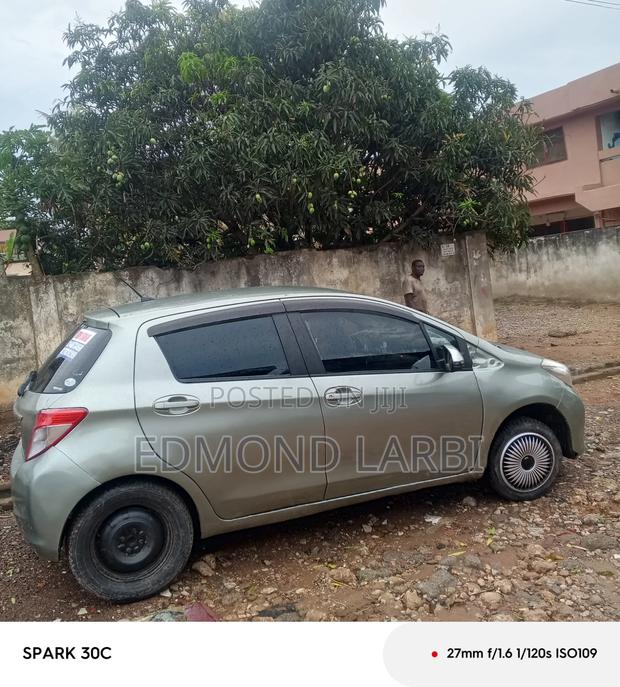 Toyota Vitz 2012 Green