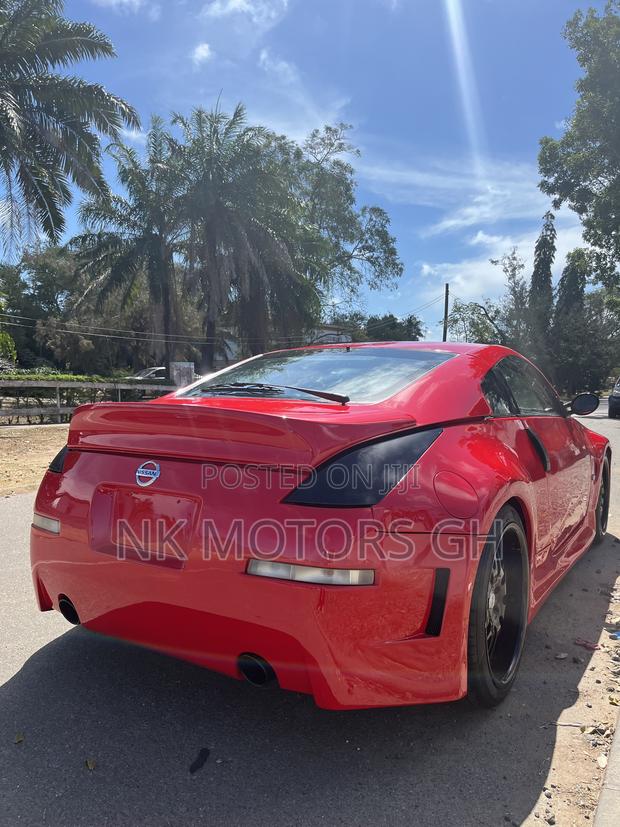 Nissan Fairlady 2006 Red