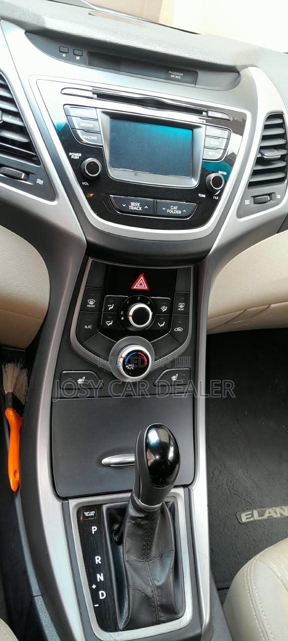Hyundai Elantra 2014 Red