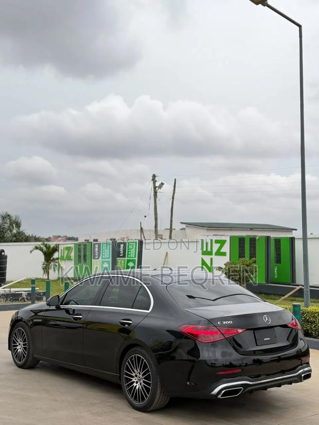 Mercedes-Benz C300 2022 Black