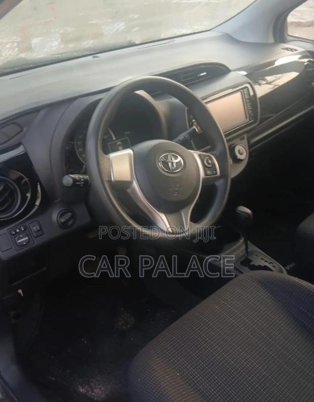 Toyota Vitz 1.3 FWD 5dr 2016 Black