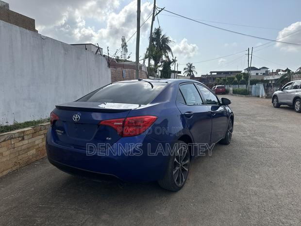 Toyota Corolla 2017 Blue