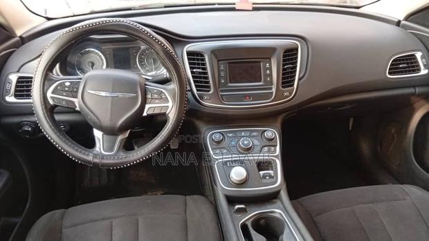 Chrysler 200 Limited 2015 Blue